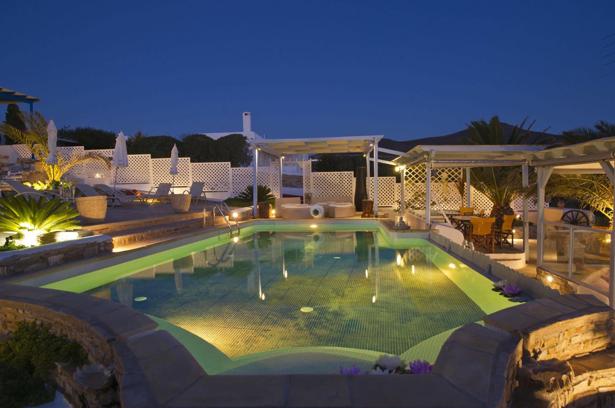 Blue Dolphin Antiparos Villas And Suites Agios Georgios (Antiparos) Exterior foto